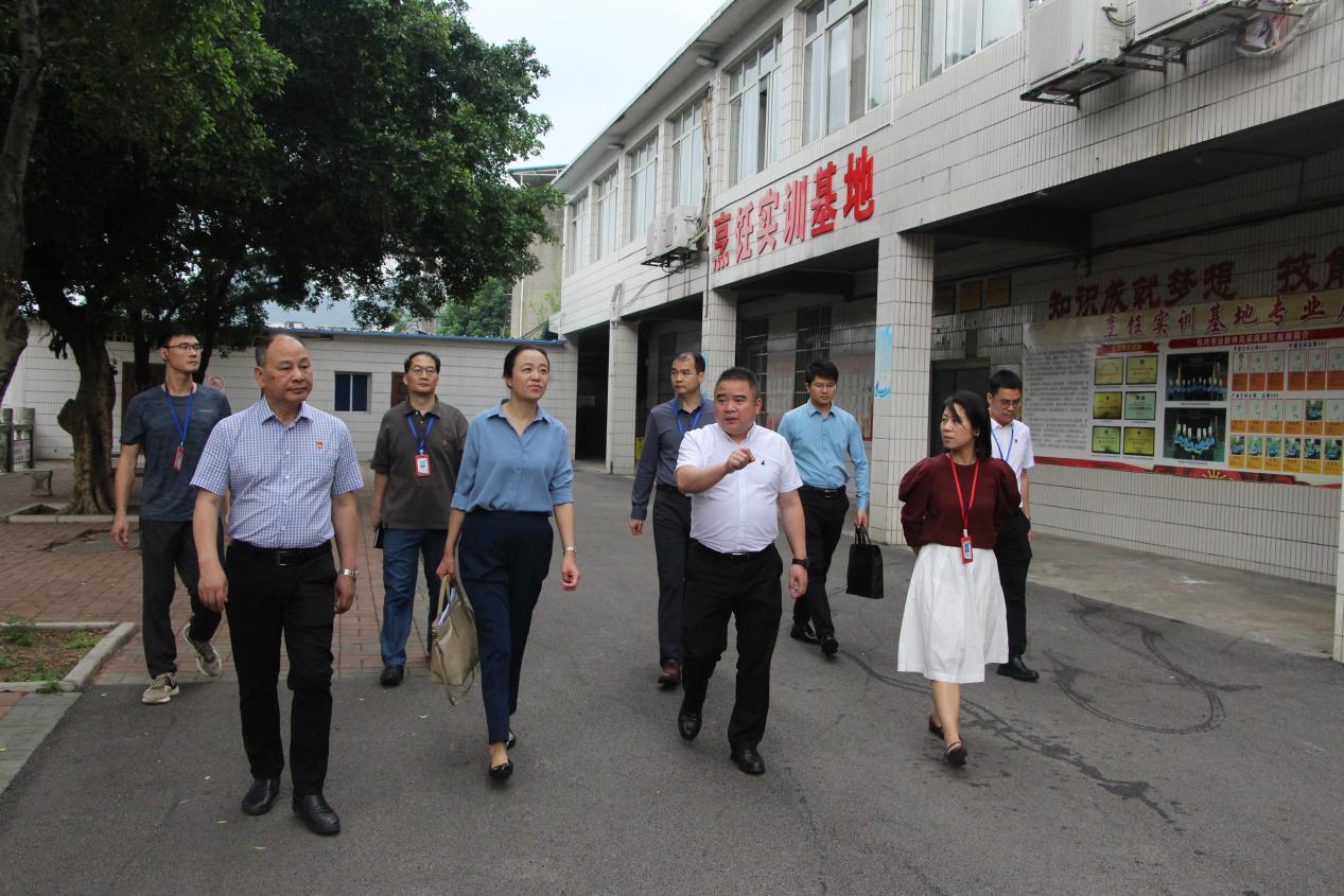 7.参观学校餐旅系烹饪实训基地